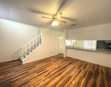 1034 Mckinley Street - Photo Thumbnail 3