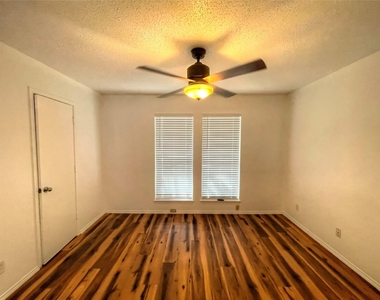 1034 Mckinley Street - Photo Thumbnail 17