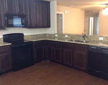 12100 Vista Oak Boulevard - Photo Thumbnail 1