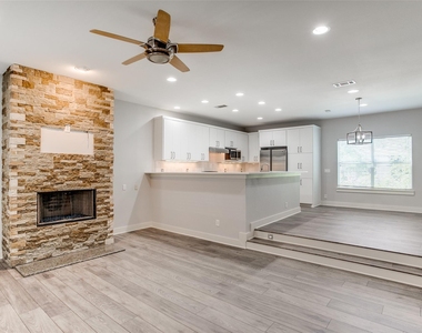 3824 Brown Street - Photo Thumbnail 3