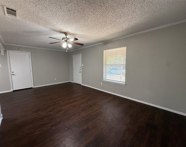 1407 La Fonda Drive - Photo Thumbnail 4