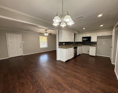 1407 La Fonda Drive - Photo Thumbnail 6