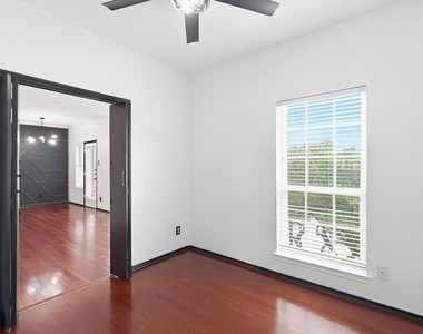 1700 Amelia Court - Photo Thumbnail 25