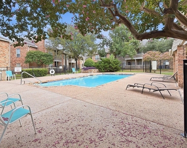 1700 Amelia Court - Photo Thumbnail 29