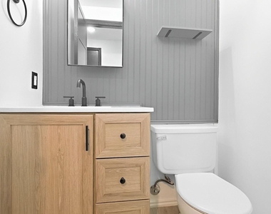 1700 Amelia Court - Photo Thumbnail 26