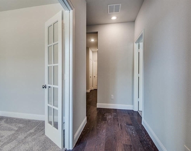 2429 Merriweather Lane - Photo Thumbnail 23