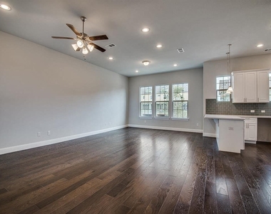 2429 Merriweather Lane - Photo Thumbnail 8