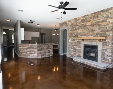 830 Brittany Way - Photo Thumbnail 9