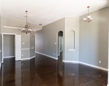 830 Brittany Way - Photo Thumbnail 2