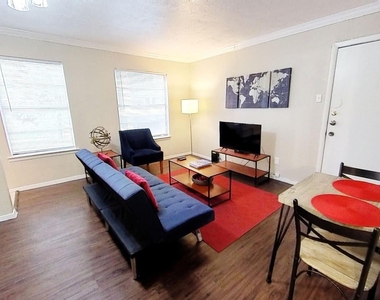 4040 Brown Street - Photo Thumbnail 2