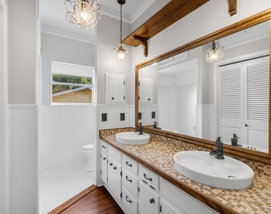 803 S Trinity Street - Photo Thumbnail 18