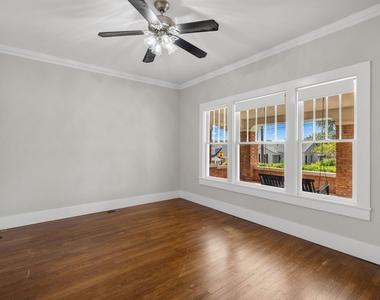 803 S Trinity Street - Photo Thumbnail 19