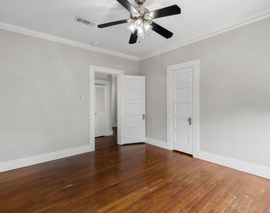 803 S Trinity Street - Photo Thumbnail 20