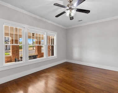 803 S Trinity Street - Photo Thumbnail 15