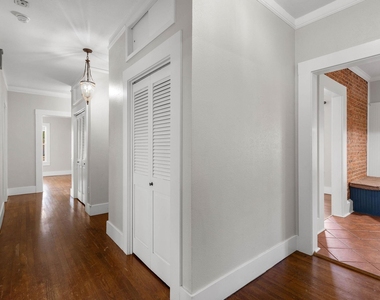 803 S Trinity Street - Photo Thumbnail 12