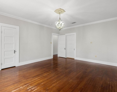 803 S Trinity Street - Photo Thumbnail 23