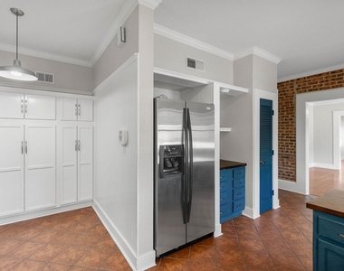 803 S Trinity Street - Photo Thumbnail 8