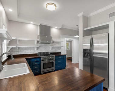 803 S Trinity Street - Photo Thumbnail 1