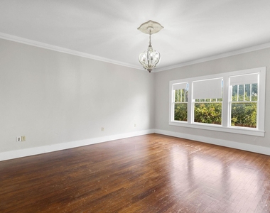 803 S Trinity Street - Photo Thumbnail 21
