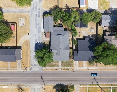 803 S Trinity Street - Photo Thumbnail 32