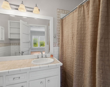 803 S Trinity Street - Photo Thumbnail 24