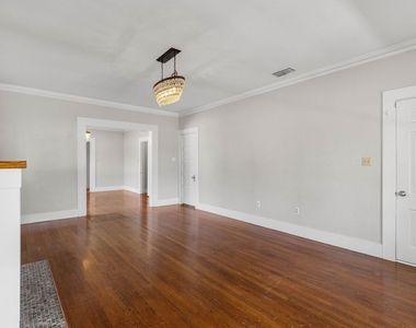 803 S Trinity Street - Photo Thumbnail 10