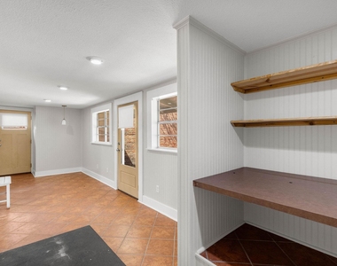 803 S Trinity Street - Photo Thumbnail 27