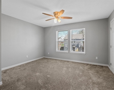 525-527 E Ball Street - Photo Thumbnail 9