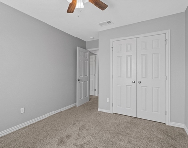 525-527 E Ball Street - Photo Thumbnail 8