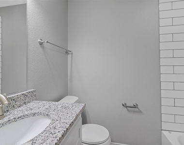 525-527 E Ball Street - Photo Thumbnail 11