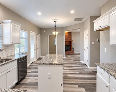 4205 Jasper Court - Photo Thumbnail 10