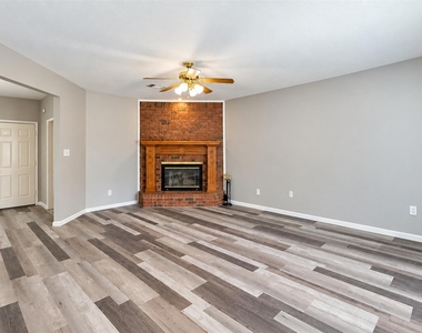 4205 Jasper Court - Photo Thumbnail 3