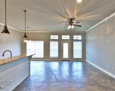 3812 Carrera Lane - Photo Thumbnail 22