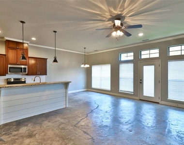 3812 Carrera Lane - Photo Thumbnail 14