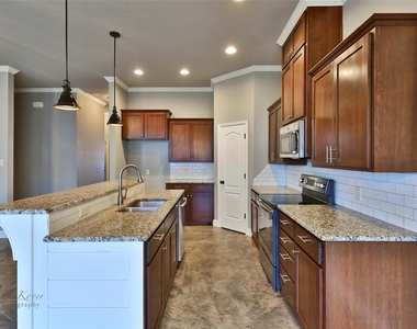 3812 Carrera Lane - Photo Thumbnail 18