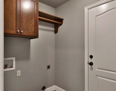 3812 Carrera Lane - Photo Thumbnail 6