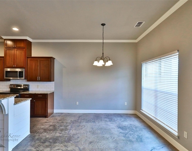 3812 Carrera Lane - Photo Thumbnail 20