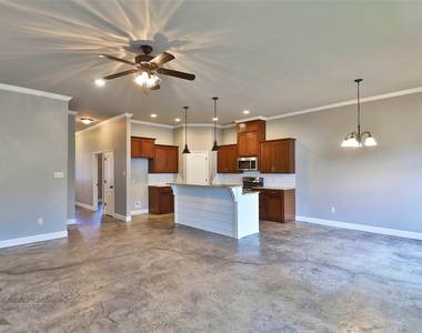 3812 Carrera Lane - Photo Thumbnail 13