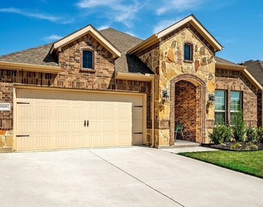10505 Amarillo Lane - Photo Thumbnail 1