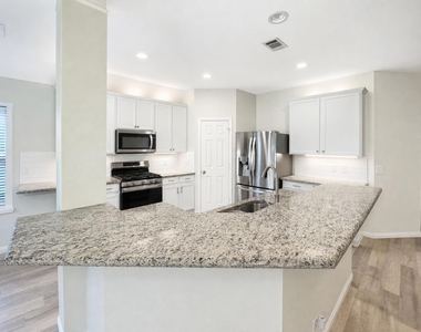 4525 Dragonfly Way - Photo Thumbnail 7
