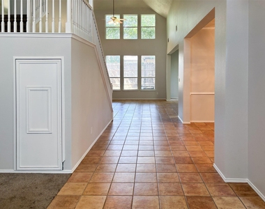 2317 Acorn Bend - Photo Thumbnail 2