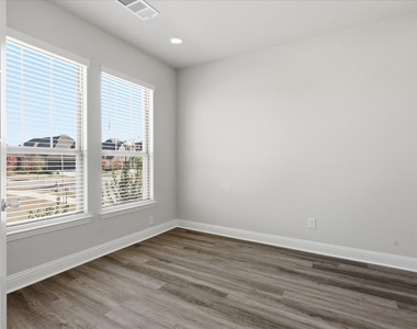 2620 Fargo Place - Photo Thumbnail 1
