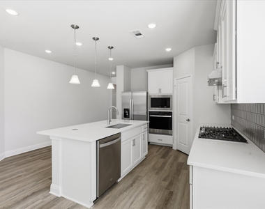 2620 Fargo Place - Photo Thumbnail 3