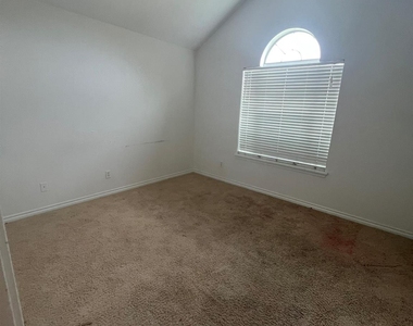 4701 Many Waters Drive - Photo Thumbnail 5