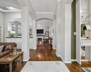 3104 Congress Avenue - Photo Thumbnail 8