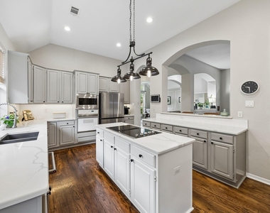 3104 Congress Avenue - Photo Thumbnail 19