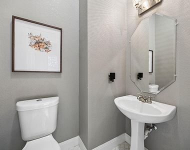 3104 Congress Avenue - Photo Thumbnail 25