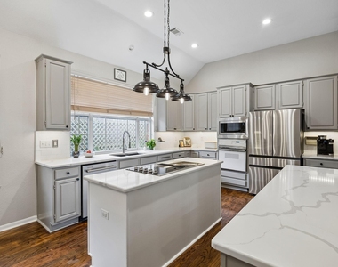 3104 Congress Avenue - Photo Thumbnail 18