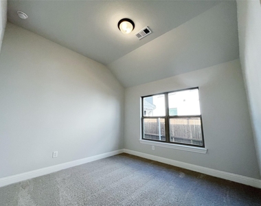 2808 Crane Court - Photo Thumbnail 19