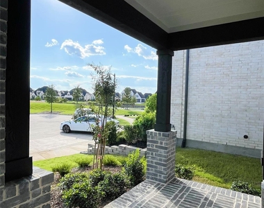 2808 Crane Court - Photo Thumbnail 4